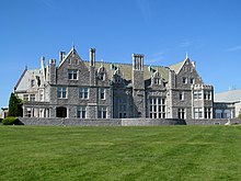 Branford House on the Avery Point campus Branford House, UConn Avery Point, Groton, CT.JPG