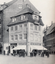 The building with "H. Ritzau" written on the facade, 1915.