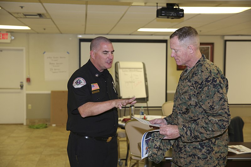 File:Brig. Gen. Banta Visits Marine Corps Logistics Base Barstow 160309-M-ZT482-003.jpg