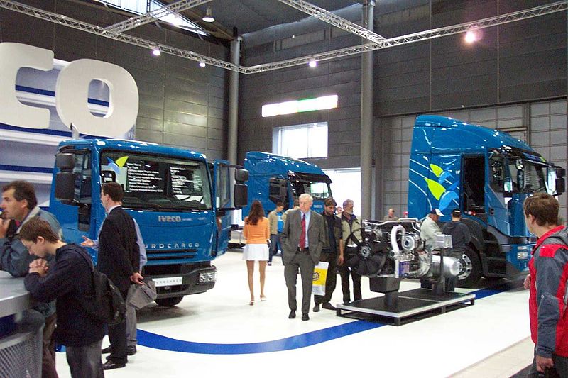 File:Brno, Autotec, Nákladní automobily IVECO.jpg