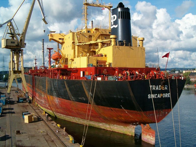 File:Brosen tanker trader.jpg