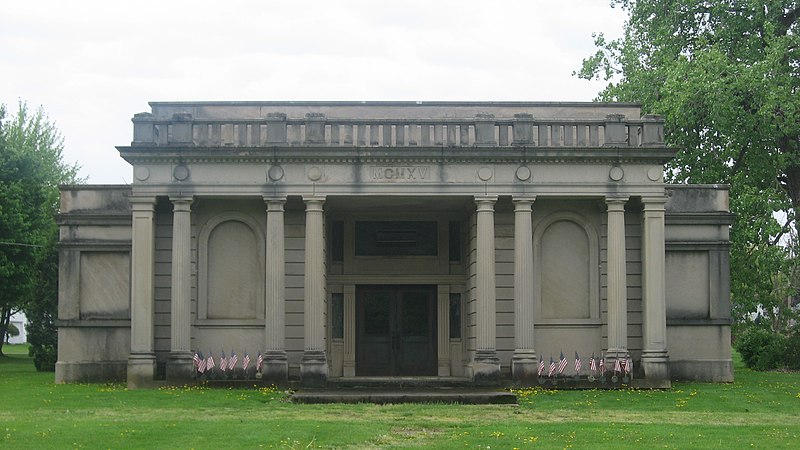 File:Bucyrus Mausoleum.jpg