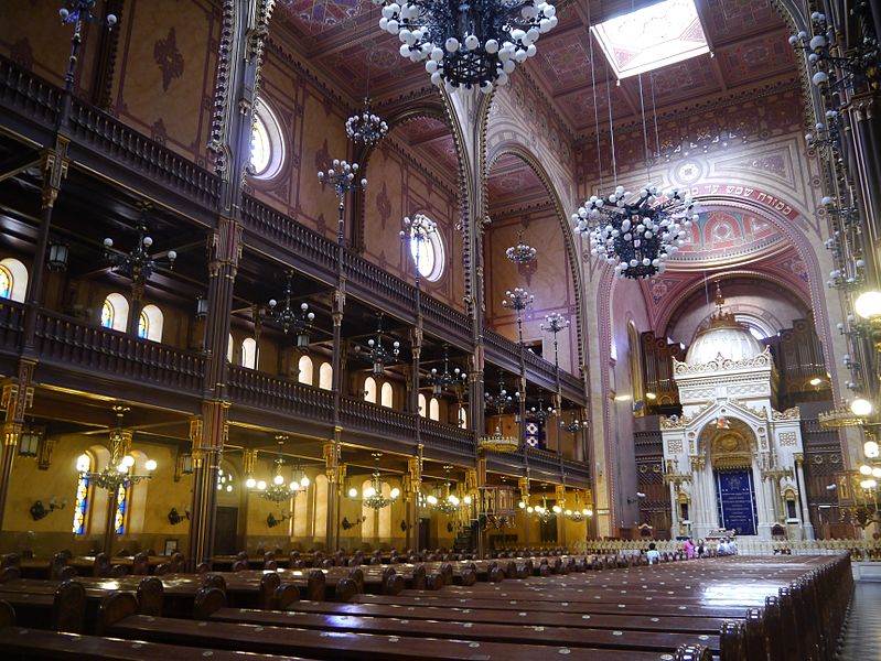 File:Budapest Große Synagoge Innen 01.JPG