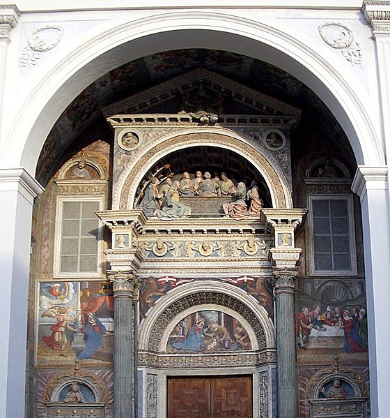 File:Cattedrale Aosta Portale.JPG