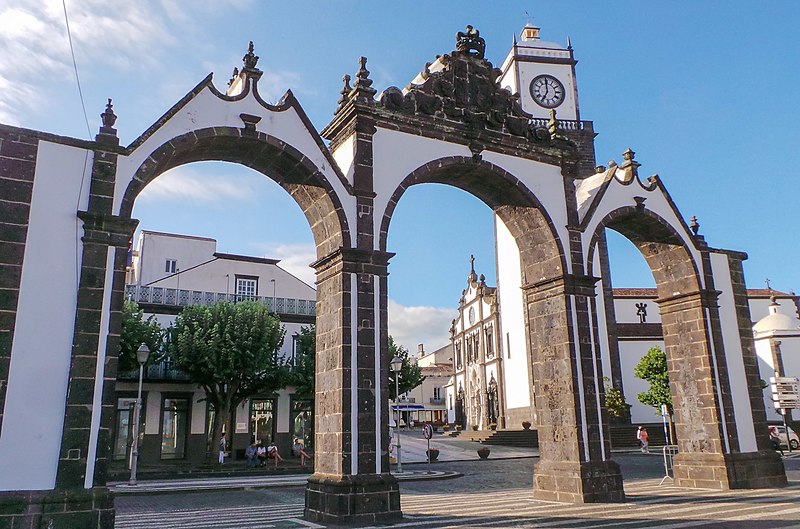 File:Centro Histórico de Ponta Delgada – Isla de San Miguel – Azores – Portugal (36363460886) (cropped).jpg