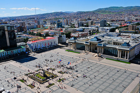 Tập_tin:Chinggis_Square.jpg