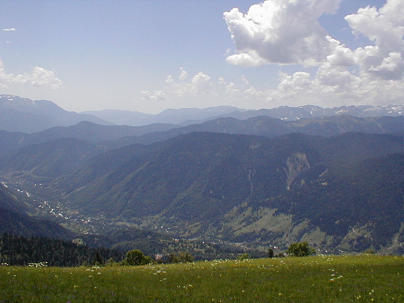 File:Chuberi pass.jpg