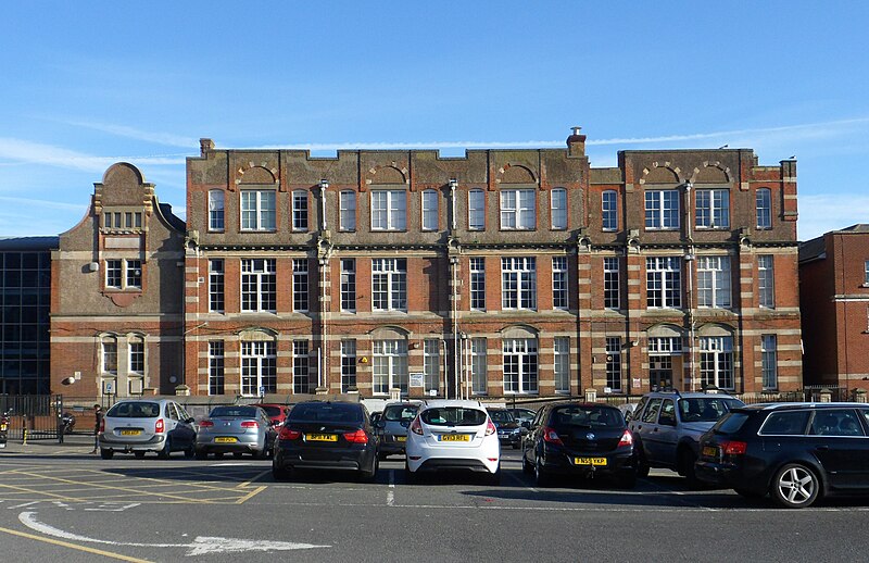 File:City College Brighton & Hove (former York Place Board School), Pelham Street, Brighton (January 2014) (2).JPG