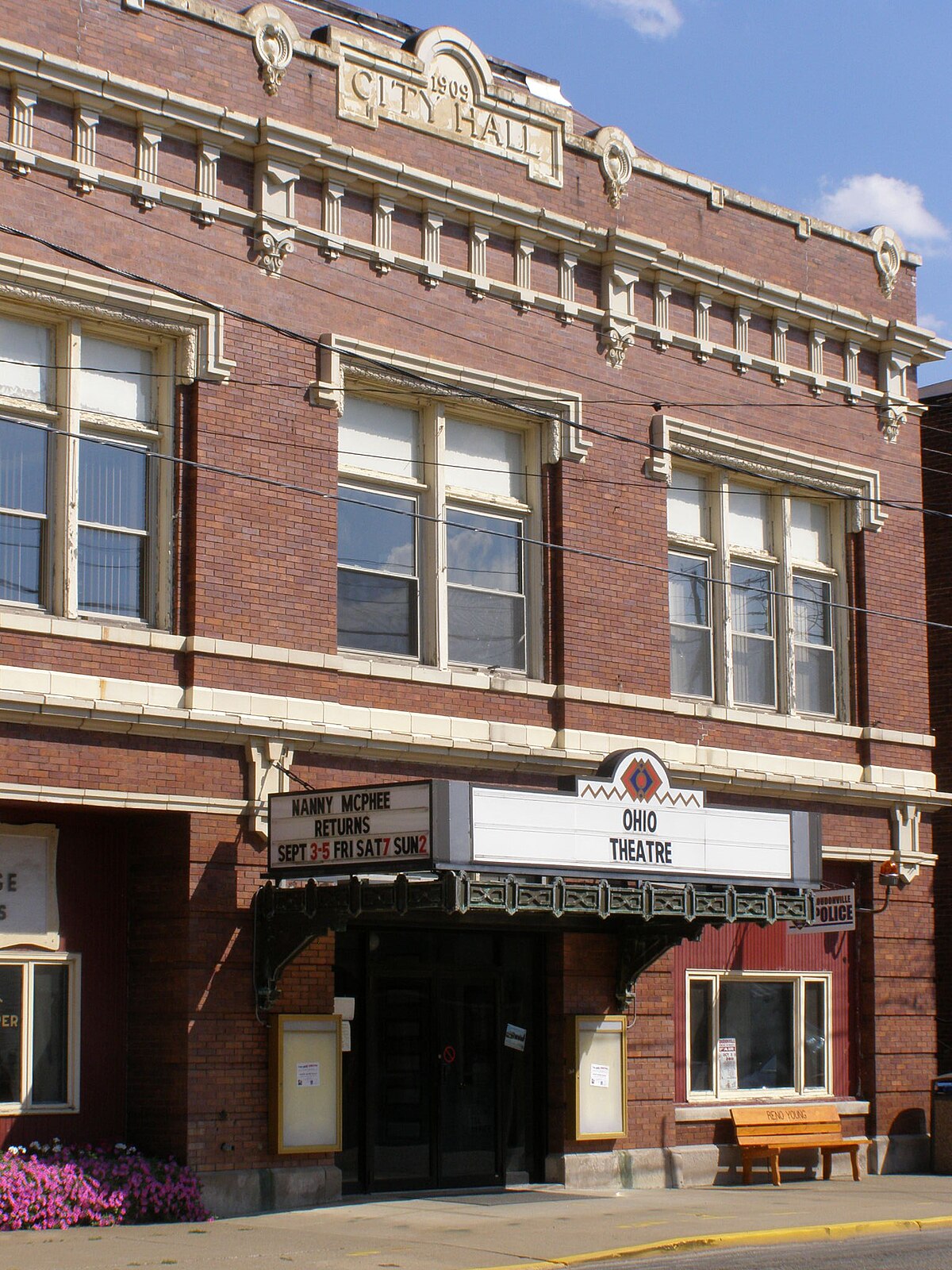Ohio Theatre (Loudonville, Ohio) - Wikipedia.