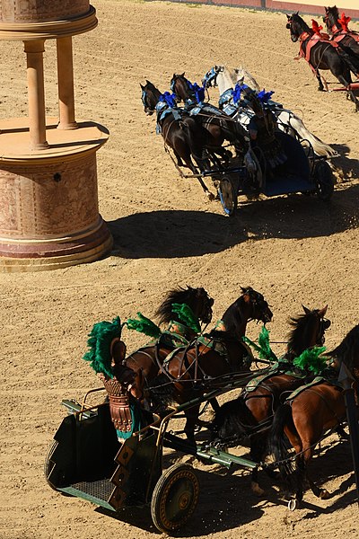 File:Colosseum - Roman Arena 37 - Chariots Racing 2.jpg