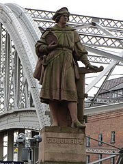 Columbus-Standbild an der Kornhausbrücke (Hamburg).JPG