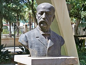 Commemorative Bust Dedicated to Eduardo Ocón 01.jpg