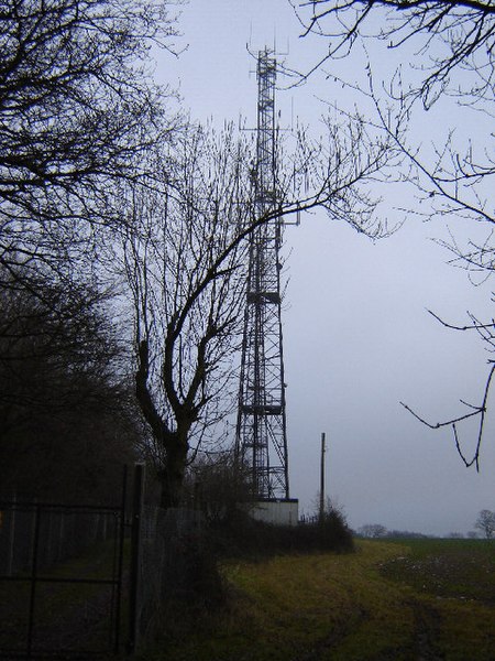File:Communication Mast, above Holybourne Down - geograph.org.uk - 102385.jpg
