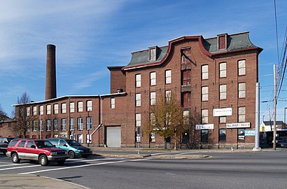 How to get to Davol Mills with public transit - About the place