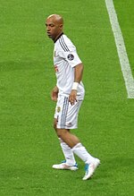 Thumbnail for Dedé (footballer, born 1978)