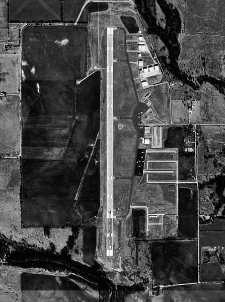File:Denton Municipal Airport-TX-11Jan1996-USGS.jpg