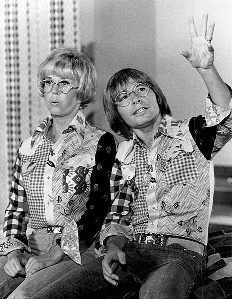 Файл:Doris Day John Denver 1975.JPG