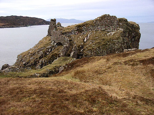 Dunscaith Castle.jpeg