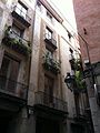 This is a photo of a building listed in the Catalan heritage register as Bé Cultural d'Interès Local (BCIL) under the reference 08019/215. Català: Edifici d'habitatges carrer Bòria 24