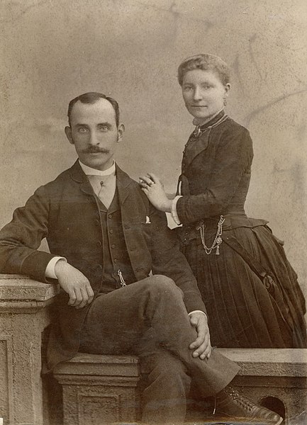 File:Edward and Mabel Lucas.jpeg