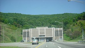 Entrance to the East River Mountain Tunnel, Virginia side.jpg