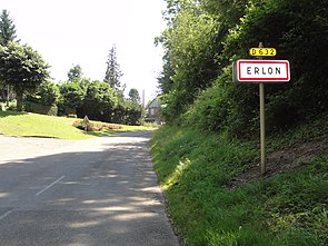 Erlon (Aisne) city limit sign.JPG