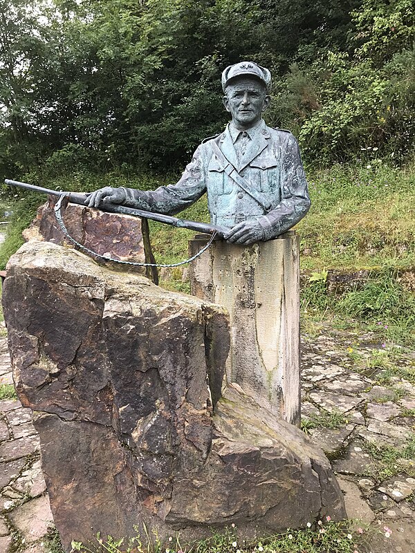 Bronze sculpture of Pepe el lobero (1909-1995), renowned head forest ranger of Saja-Besaya, Spain's most important hunting reserve