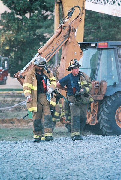 File:FEMA - 4301 - Photograph by Jocelyn Augustino taken on 09-12-2001 in Virginia.jpg