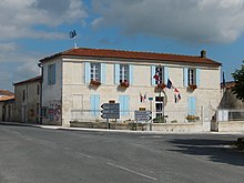 Ang Town Hall sa Berneuil