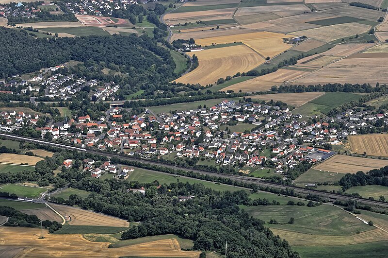 File:Flug -Nordholz-Hammelburg 2015 by-RaBoe 1081 - Bronnzell.jpg