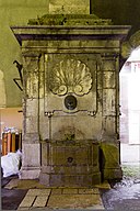 Fuente en rue de l'Île (Annecy, Haute-Savoie, Francia) .jpg