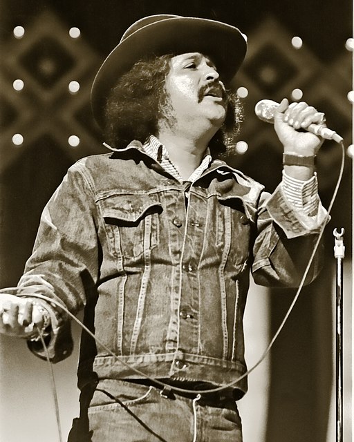 Freddy Fender singing in 1977