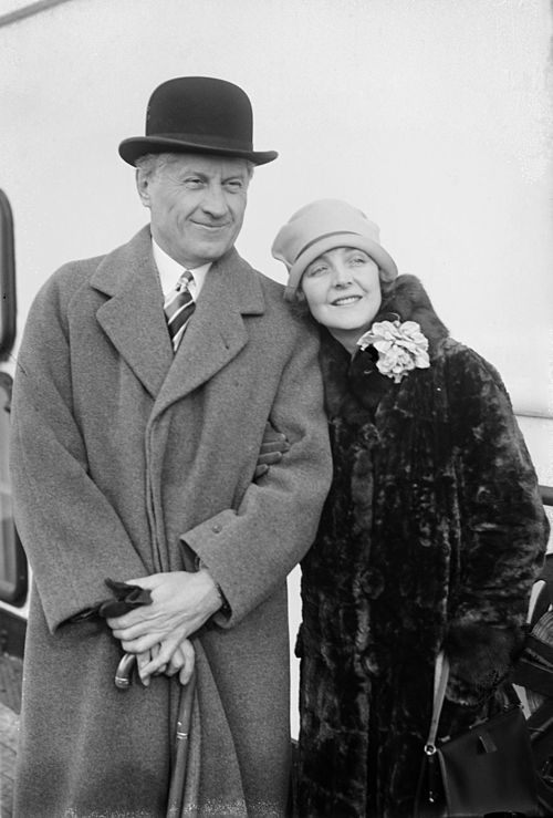 Bennett with husband Fred Niblo in 1926