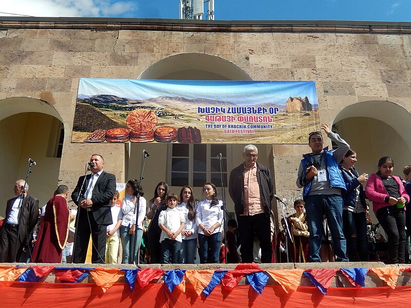 File:Gata festival, Khachik, 2016 1 (4).jpg