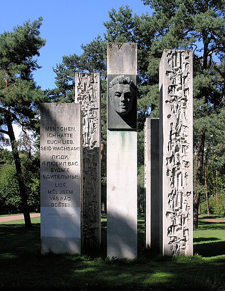 Gedenkstele Cottastr (Niedschh) Julius Fucik