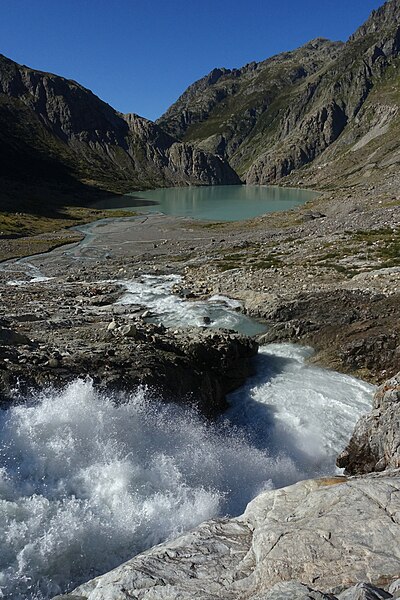 File:Glacier foreland Triftwasser Triftsee 01.jpg