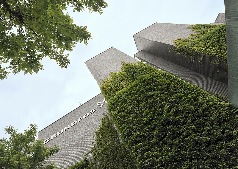 File:Grundfos GmbH in Erkrath (9141851617).jpg