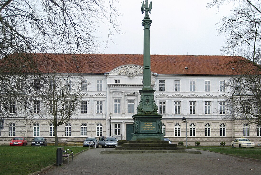 Franz-Parr-Platz (Güstrow)