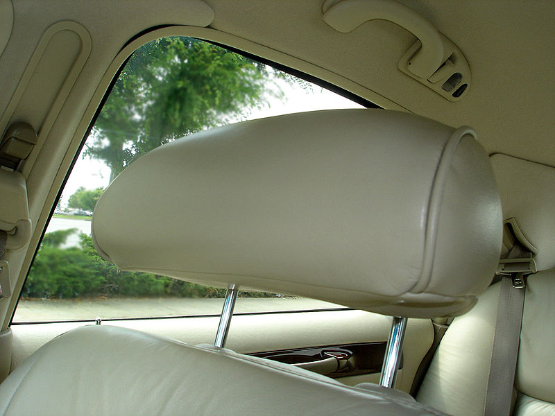 U.S. mandates head restraints in 1968 to reduce injuries from whiplash