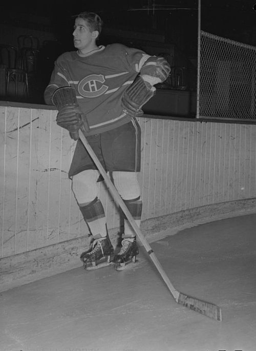 Lach in 1945