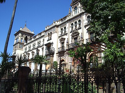 How to get to Hotel Alfonso XIII with public transit - About the place