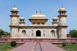 Mausoleo de Itimad-Ud-Daulah, Agra (1622-1628)