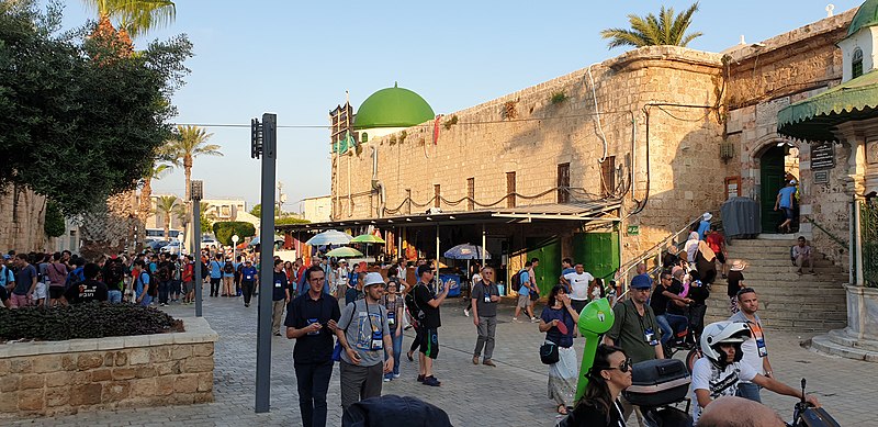 File:IPhO-2019 07-11 Akko tour.jpg