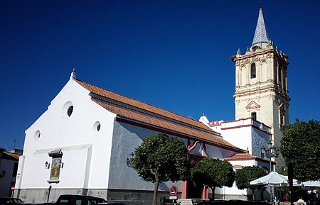 Iglesia Parroquial de San Bartolomé Apóstol, lateral.jpg