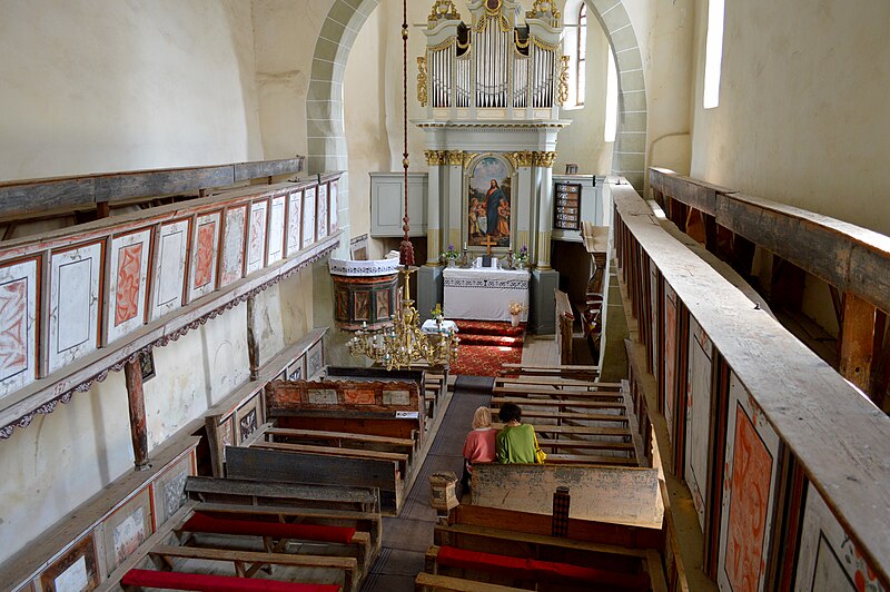 File:Interior of the fortified church seen from the gallery, Viscri, 2017.jpg