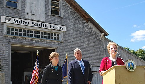 Jeanne Shaheen with U.S. Agriculture Secretary Tom Vilsack and New Hampshire Agriculture Commissioner Lorraine Merrill announcing a grant that helps local farms turn commodities into value-added products.