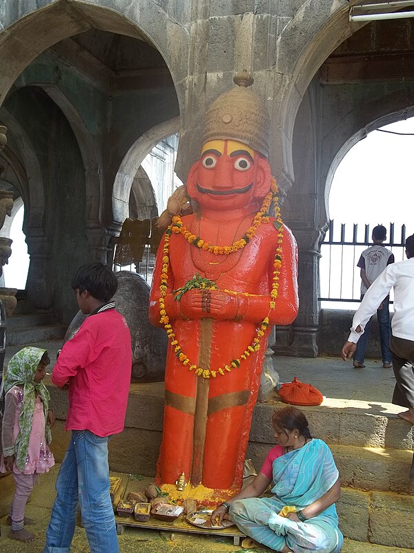 Mani is seen worshipped in the Jejuri temple of Khandoba