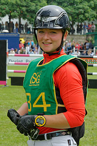 Julia Krajewski na overwinning in eventing Wiesbaden.jpg