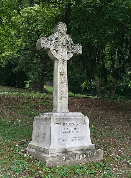 File:Justice Edward Sanford grave 03.jpg