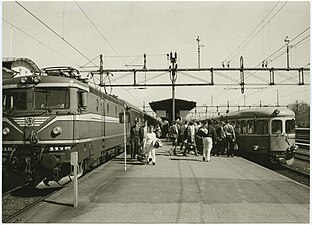 Plattform för spår 2 och 3 i maj 1986, flera år innan innan gångbron över spåren byggdes.